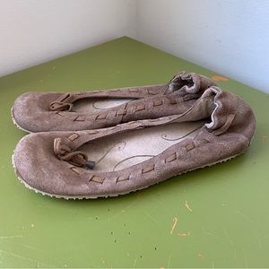 Ahnu Arabesque Slip-On Ballet Suede Flats Shoes Women's 7 Light Brown